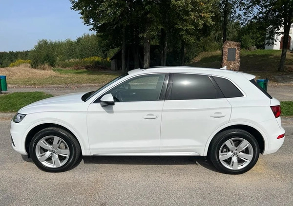 Audi Q5 cena 109000 przebieg: 157000, rok produkcji 2018 z Suchedniów małe 352